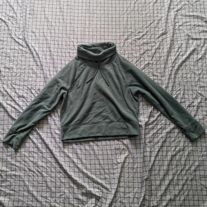 Old Navy Green Turtleneck Sweatshirt
